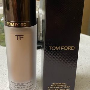 TOM FORD Traceless Soft Matte Foundation
